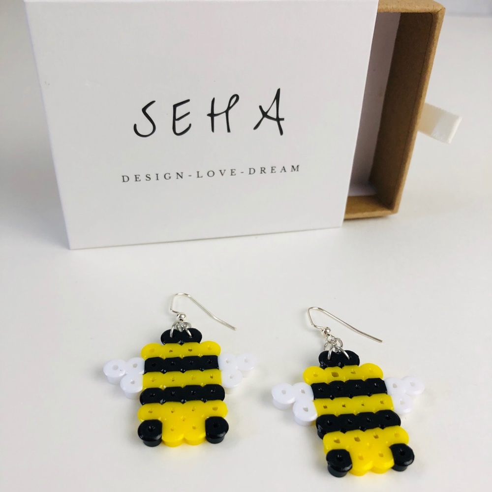 Super cute bee handmade earrings